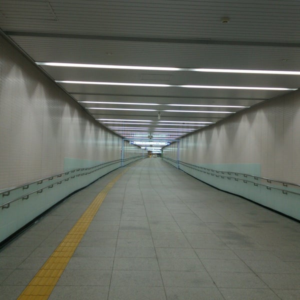 上野中央通り地下歩道 - 台東区の道路