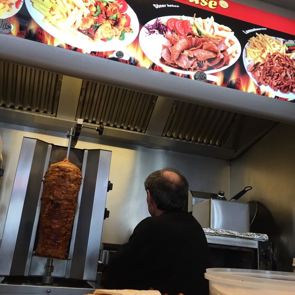 3/12/2016 tarihinde Aqilah B.ziyaretçi tarafından Istanbul Restaurant Halal'de çekilen fotoğraf