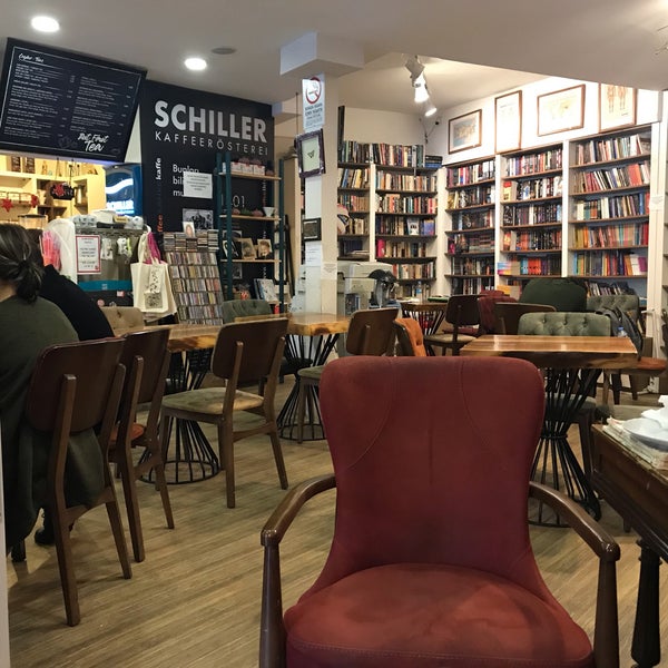 12/17/2019にM. SahinがOctopus Book &amp; Cafeで撮った写真