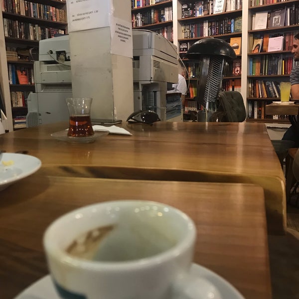 Photo taken at Octopus Book &amp; Cafe by M. Sahin on 11/7/2019