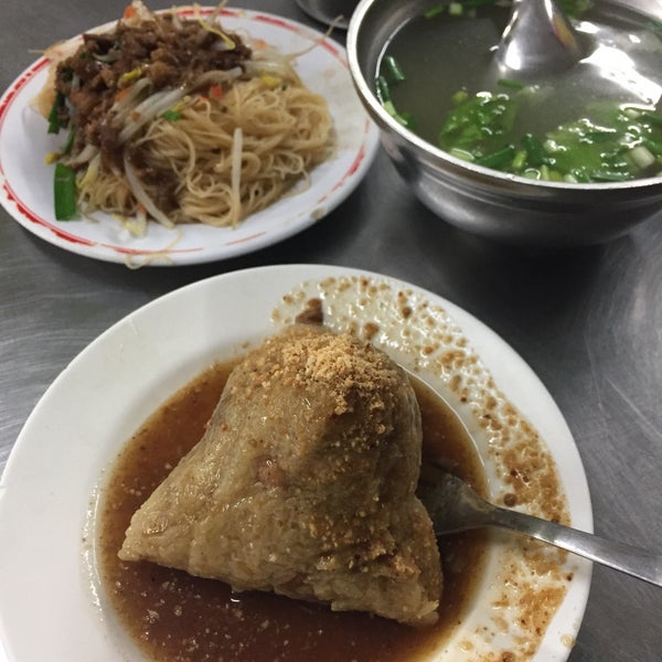 Photos à 成男生碗粿肉粽店- Restaurant chinois à 苓雅區
