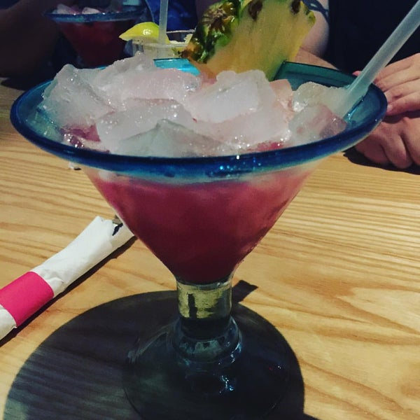 Photo taken at Chili&#39;s Grill &amp; Bar by Mario A. on 10/12/2015
