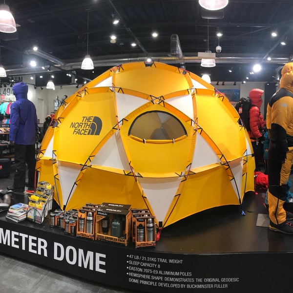 North Face South Coast Plaza 