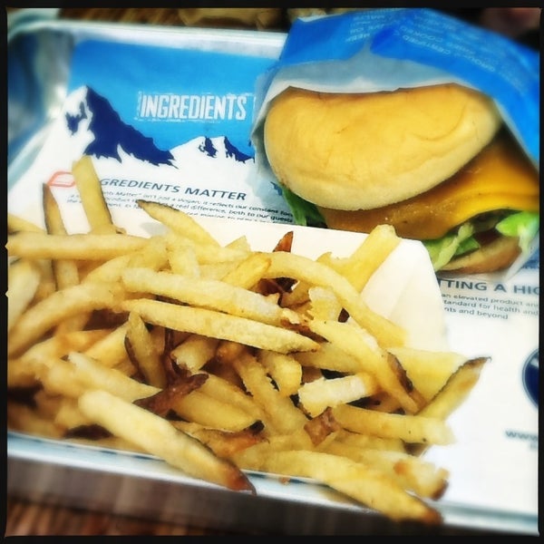 Photo taken at Elevation Burger by Nummy M. on 3/24/2013