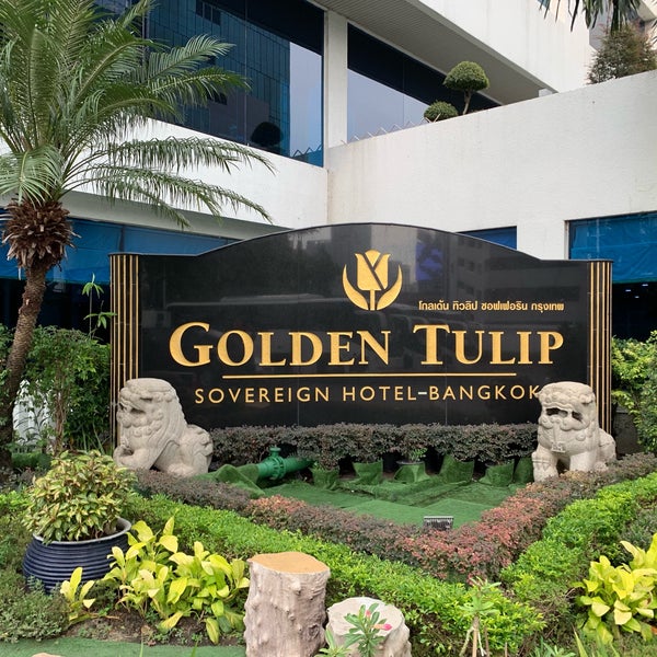 Photo taken at Golden Tulip Sovereign Hotel Bangkok by Andrew C. on 10/8/2019