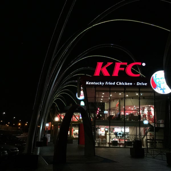 Photo taken at KFC by Serge K. on 1/4/2015