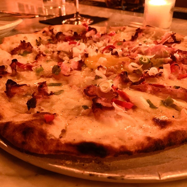 10/4/2019 tarihinde Clarice M.ziyaretçi tarafından Ogliastro Pizza Bar'de çekilen fotoğraf