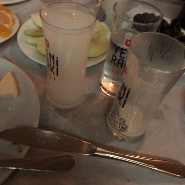 Foto scattata a Bahçeli Cafe &amp; Restaurant Avcılar da Pınar il 10/30/2021