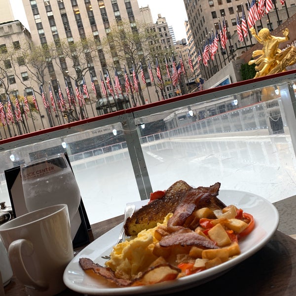 Photo prise au Rock Center Cafe par Karen C. le11/5/2019