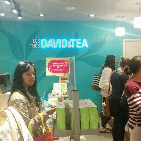 Photo taken at DAVIDsTEA by Francis D. on 5/15/2015