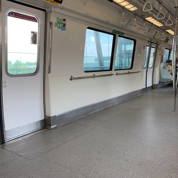 Photo taken at Expo MRT Interchange (CG1/DT35) by KEIHI on 8/1/2019