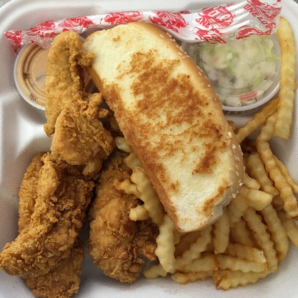 Photo taken at Raising Cane&#39;s Chicken Fingers by Joits on 8/31/2016