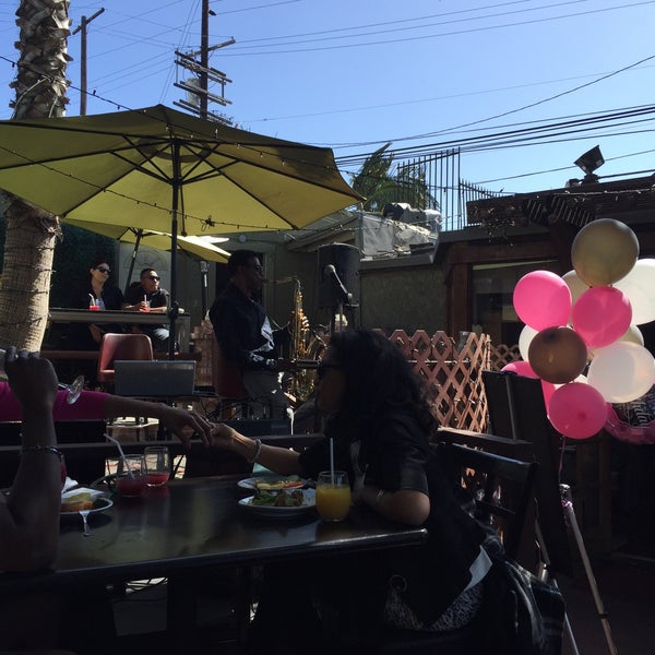 Photo taken at Pip&#39;s On Labrea by Liliane A. on 3/6/2016