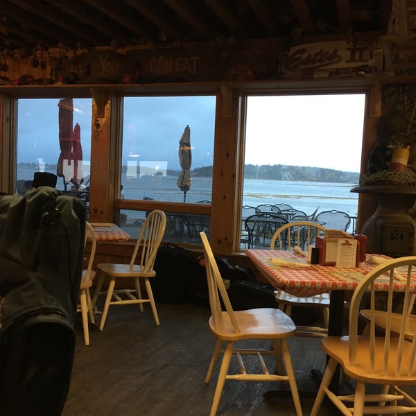 Estes Lobster House - Seafood Restaurant in Harpswell