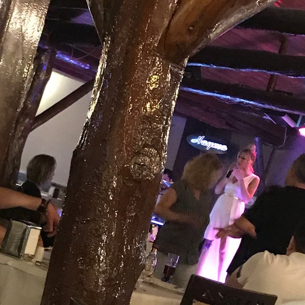 Das Foto wurde bei Hayma Restaurant von Taner A. am 6/14/2019 aufgenommen