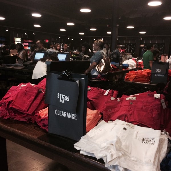 Hollister clothing clearance sale 2025