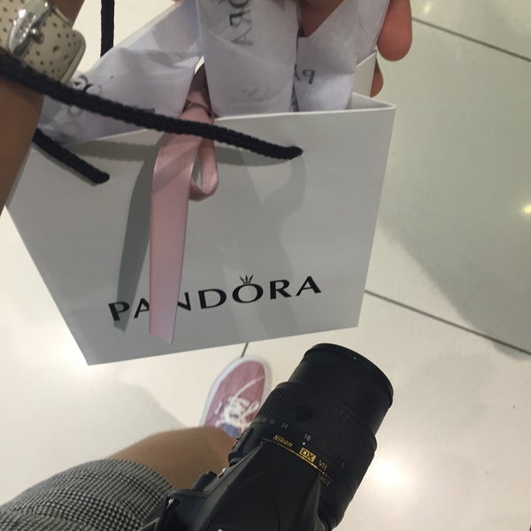 Pandora rideau centre deals