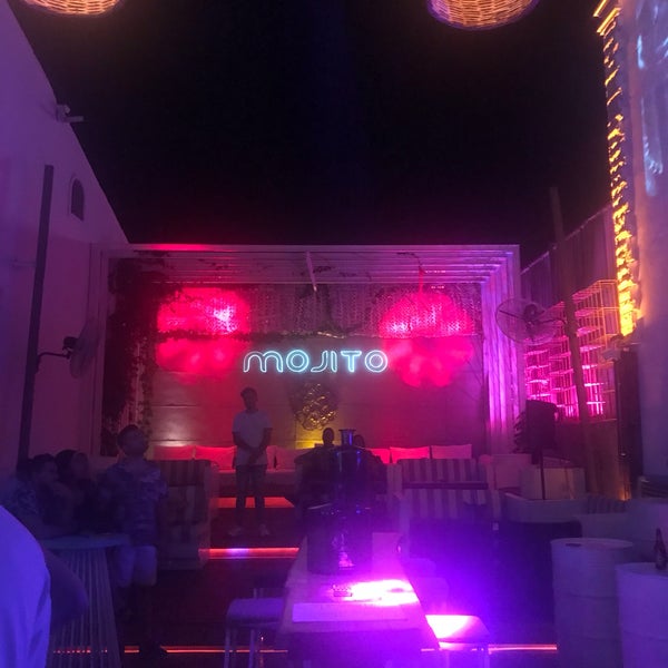 Foto tomada en Mojito Lounge &amp; Club  por Serhat S. el 9/18/2019