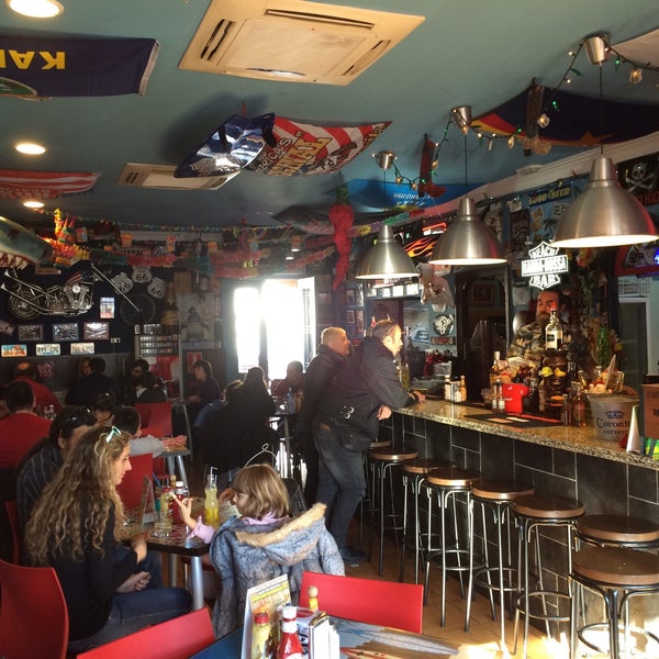 12/21/2014 tarihinde Jean T.ziyaretçi tarafından Barba Rossa Beach Bar Castelldefels'de çekilen fotoğraf