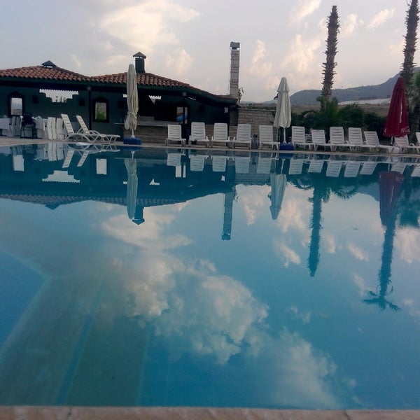 Foto scattata a Pamuksu Hotel Pamukkale da Yusuf K. il 8/9/2015