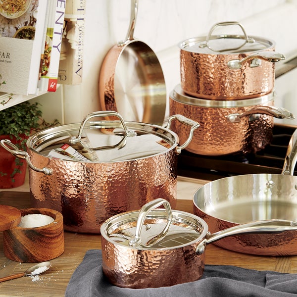 Fleischer and Wolf Seville Hammered Copper 10-Piece Cookware Set — экстраординарная посуда, которая одинаково хорошо подойдёт, как для домашнего использования, так и для профессионалов.