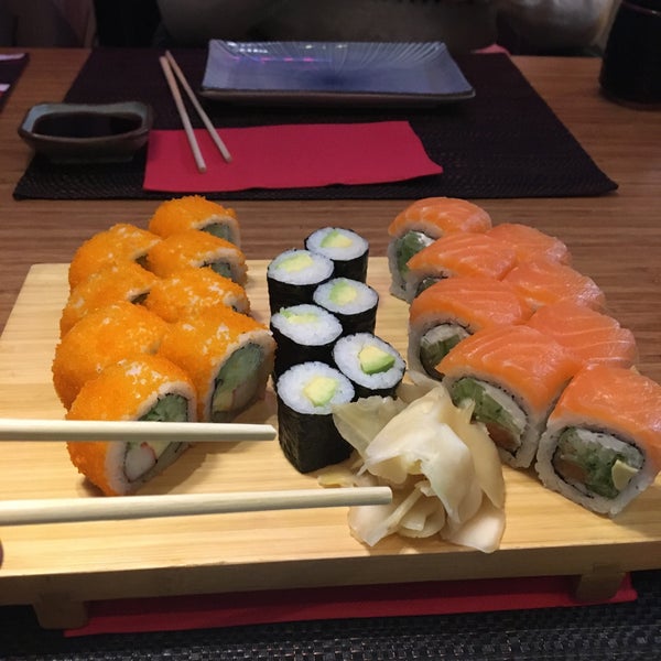 Photo taken at Sushi Inn by U.Mert on 12/4/2019