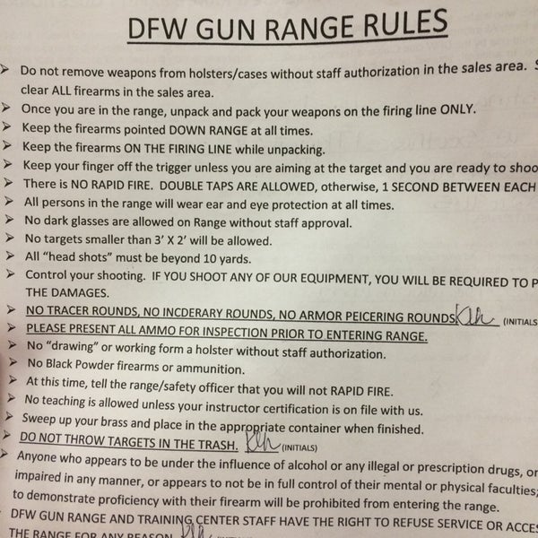 Foto tirada no(a) DFW Gun Range and Training Center por Kristi H. em 5/20/2014