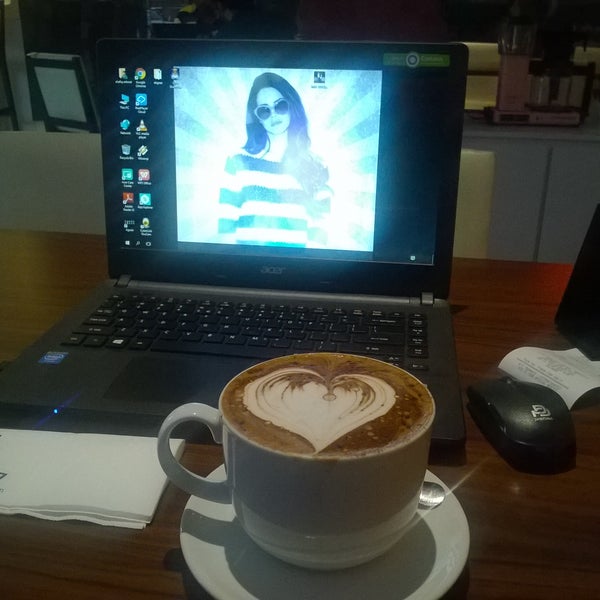 Das Foto wurde bei Coffee Planet Malaysia von shafiq m. am 1/29/2016 aufgenommen