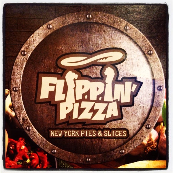 Снимок сделан в Flippin Pizza пользователем ᴡ P. 12/25/2013
