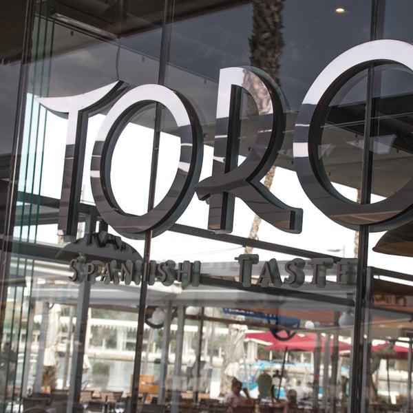 8/27/2014 tarihinde Restaurante Toro Muelle Unoziyaretçi tarafından Restaurante Toro Muelle Uno'de çekilen fotoğraf