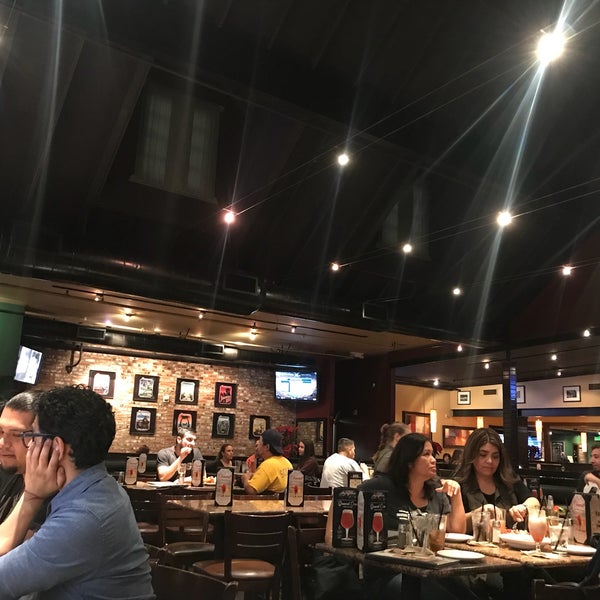 Photo taken at BJ&#39;s Restaurant &amp; Brewhouse by Gary G. on 11/23/2017