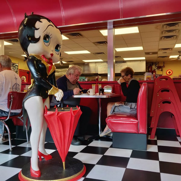 6/19/2019 tarihinde Jose Carlos A.ziyaretçi tarafından Dream Diner'de çekilen fotoğraf
