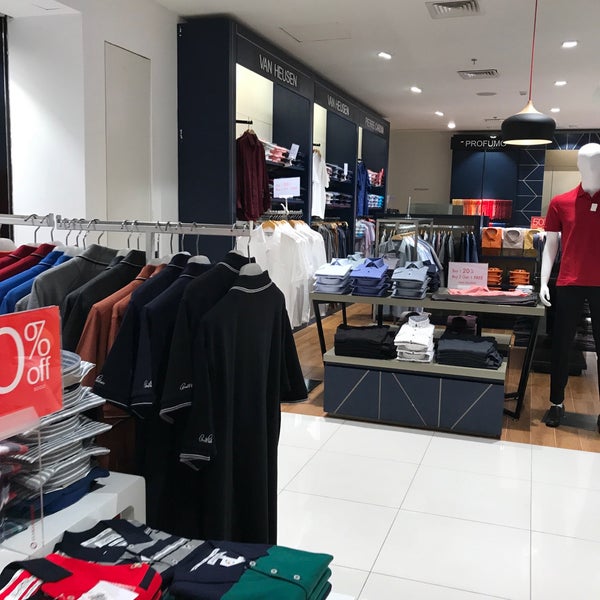 Vans store lippo mall hotsell puri