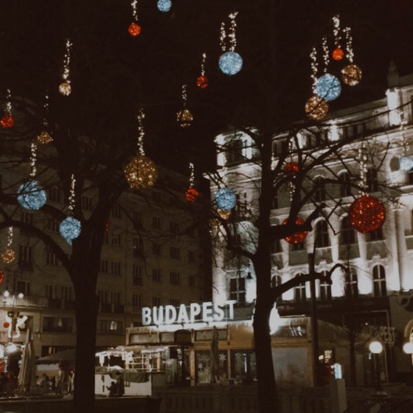 12/24/2019 tarihinde Burkayziyaretçi tarafından Karácsonyi Vásár | Christmas Fair'de çekilen fotoğraf