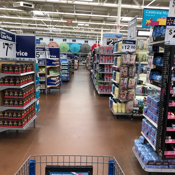 Walmart Supercenter Englewood'da Hipermarket