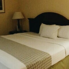 Foto tirada no(a) Biltmore Hotel &amp; Suites por Anj . em 11/9/2015