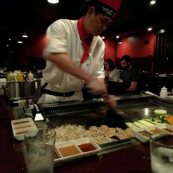 9/21/2016 tarihinde Natalia B.ziyaretçi tarafından Tokyo Steakhouse'de çekilen fotoğraf