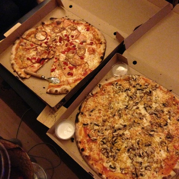Das Foto wurde bei Prégo Pizza von Burkie am 1/20/2013 aufgenommen