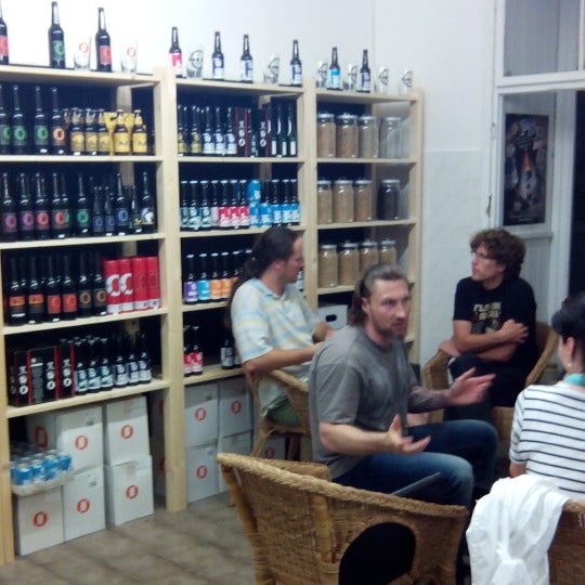 Photo taken at BeerGeek Pivotéka by Ruslan S. on 7/12/2013