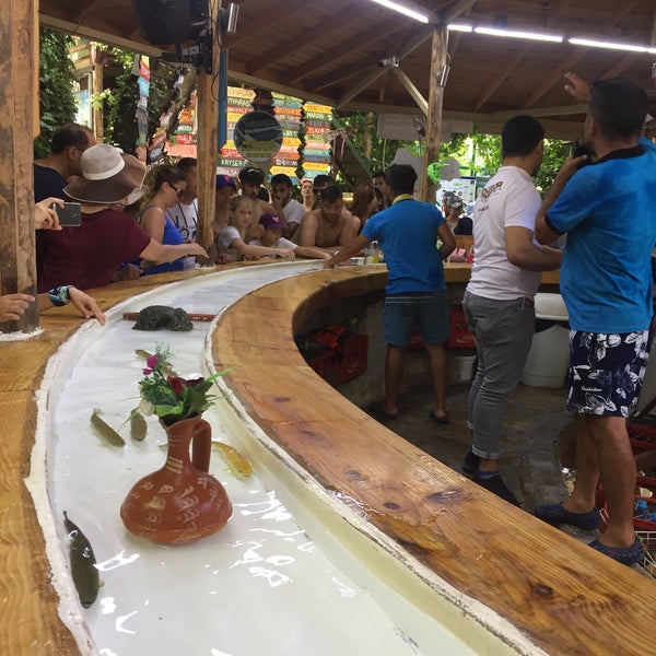 7/8/2018 tarihinde Ömer O.ziyaretçi tarafından Şelale Yakapark Restaurant'de çekilen fotoğraf