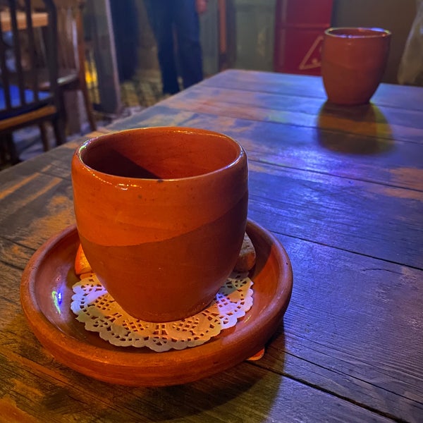 Photo prise au Sardunya Cafe &amp; Bar par C A N E R D Ō N M E Z le1/20/2022
