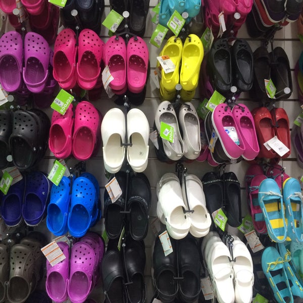 payless shoes crocs