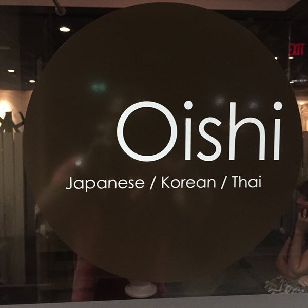 Снимок сделан в Oishi Japanese Thai &amp; Korean пользователем Scott C. 9/26/2015