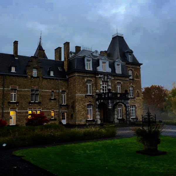 รูปภาพถ่ายที่ Château de la Poste โดย Burçin Ç. เมื่อ 11/19/2016