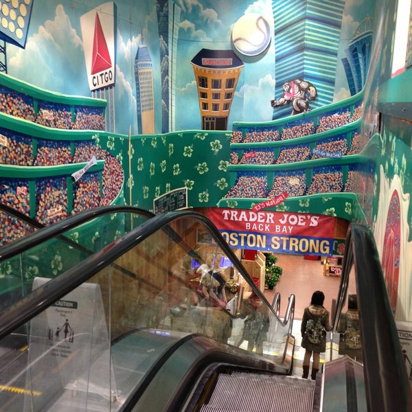 Trader Joe's Back Bay West 47 tips de 4553 visitantes