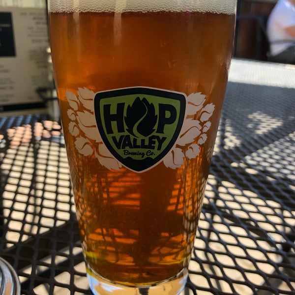 Photo taken at Hop Valley Brewing Co. by Jon D. on 5/11/2019