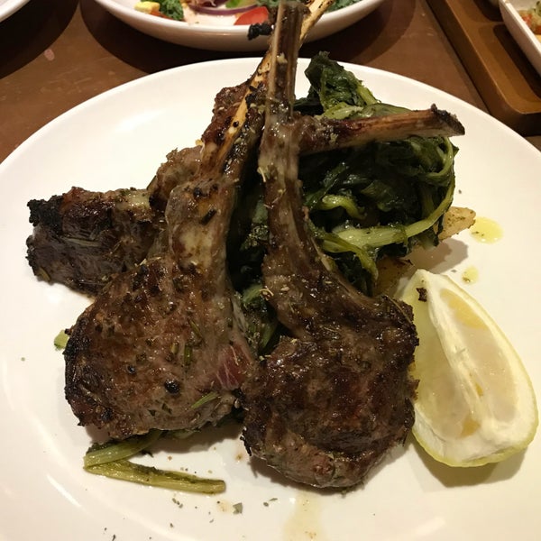 Lamb chops, octopus salad, the all the dips, and the branzino was very good! Solid place in flatiron! Feels like soho or Tribeca vibes in flatiron. Dmitri the waiter makes the dining experience better