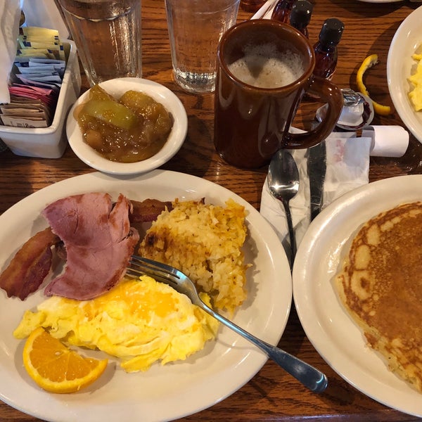 Cracker Barrel Old Country Store American Restaurant in Dunn