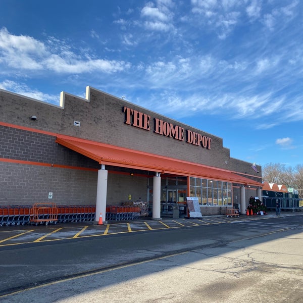 The Home Depot Johnson City에서 철물점일