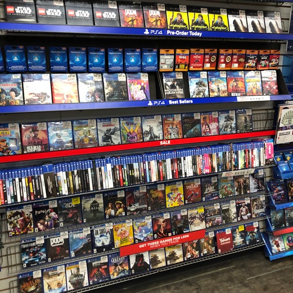 GameStop - Video Game Bay